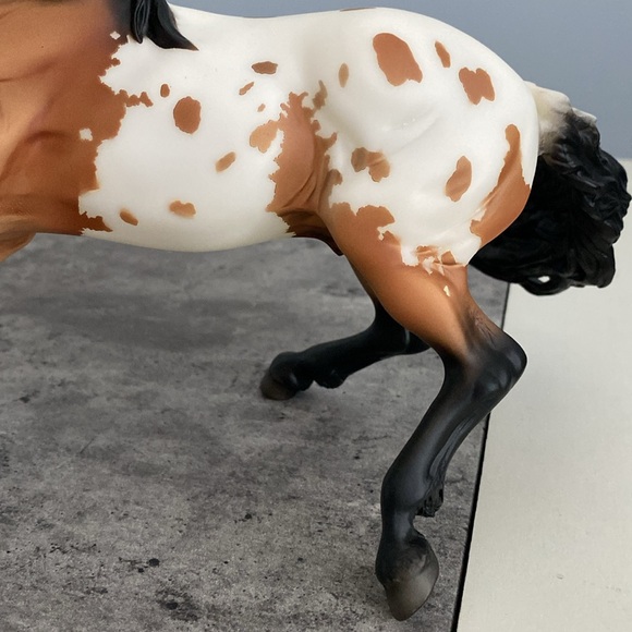 Breyer Toro 2016 Flagship Store Model Nokoto mold - Picture 9 of 15